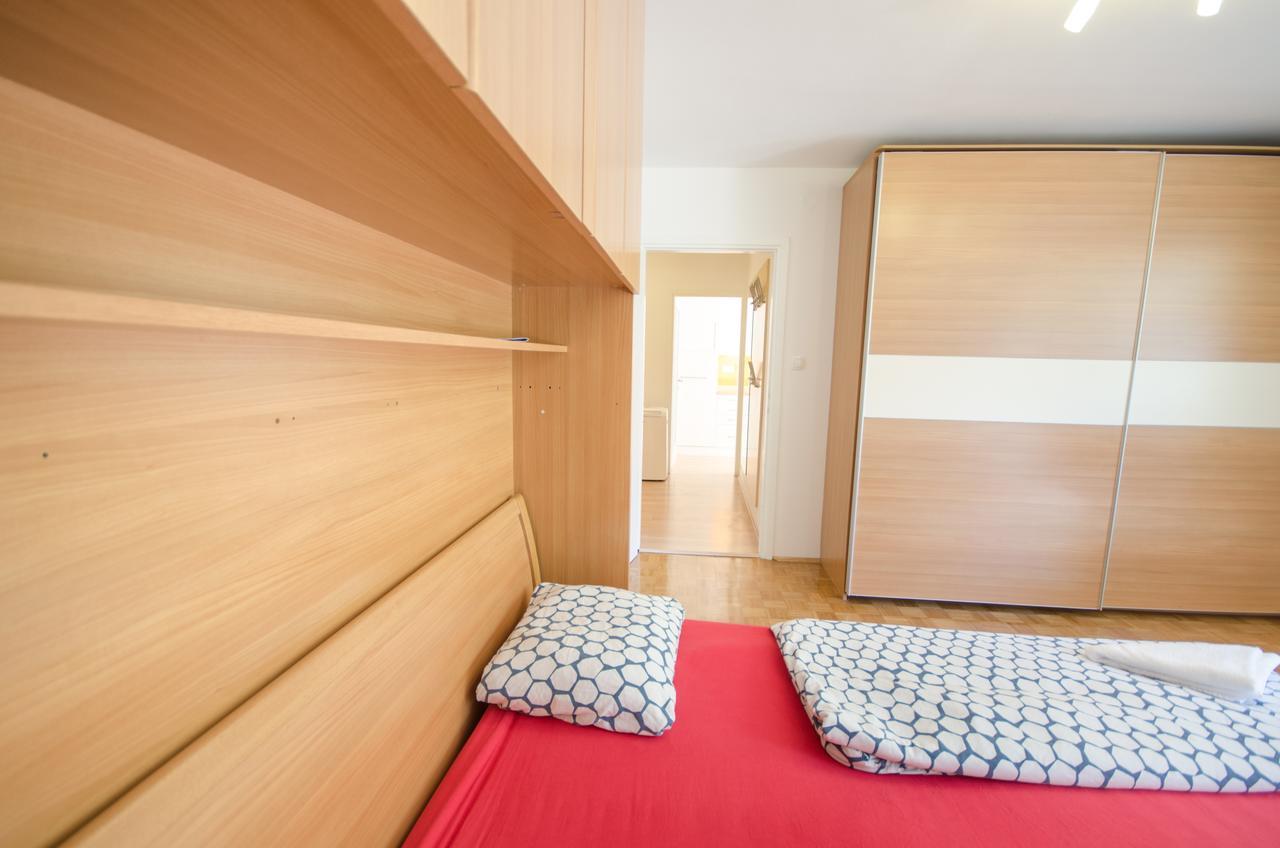 Near The Train Station Apartment
