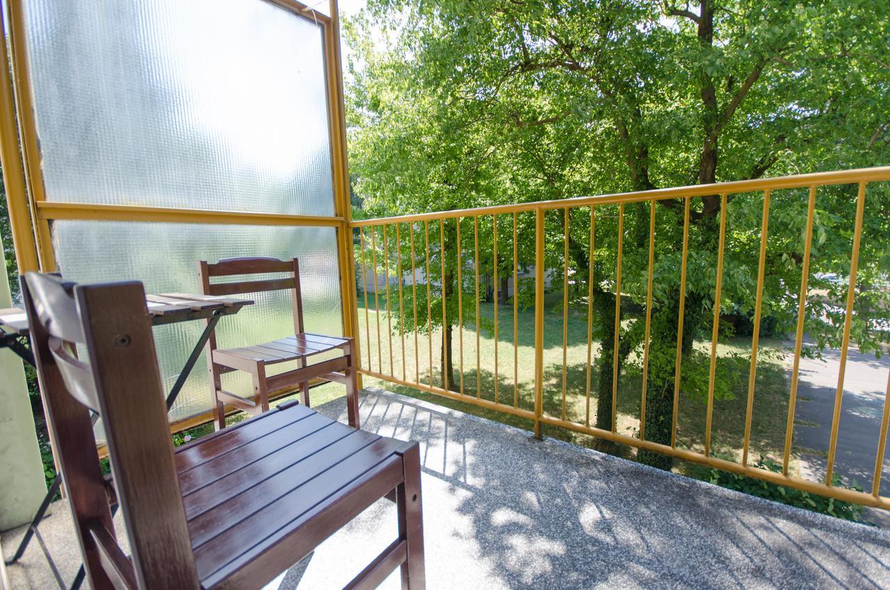 Apartment Near The Train Station *